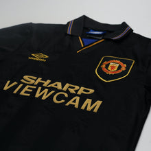 Load image into Gallery viewer, 1993/95 Cantona #7 Manchester United Vintage Umbro Away Football Shirt (S)