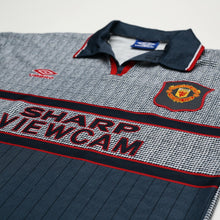 Load image into Gallery viewer, 1995/96 Cantona #7 Manchester United Vintage Umbro Away Football Shirt (M)4