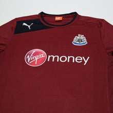 Load image into Gallery viewer, 2012/13 Ben Arfa #10 Newcastle United Vintage PUMA Away Football Shirt (L)2
