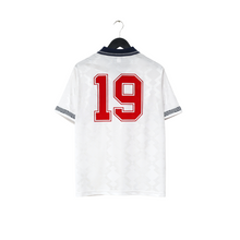 Load image into Gallery viewer, 1990/92 GASCOIGNE #19 England Retro Umbro Home Football Shirt (M) Italia 901