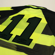 Load image into Gallery viewer, 1996/97 Cadete #11 Celtic Vintage Umbro Away Football Shirt (M)11