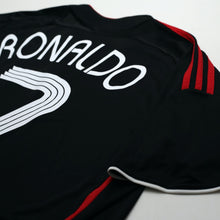 Load image into Gallery viewer, 2021/22 Ronaldo #7 Manchester United adidas Teamgeist Football Shirt (L)11