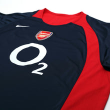 Load image into Gallery viewer, 2004/05 Arsenal Vintage Nike Total 90 Football Training Shirt Top (XXL)4