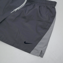 Load image into Gallery viewer, 2001/02 PSG Vintage Nike Away Football Shorts (XS/S)