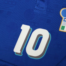 Load image into Gallery viewer, 1994 Baggio #10 Italy Vintage Diadora Home Football Shirt (S) USA 947