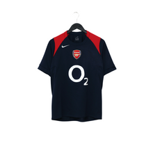 Load image into Gallery viewer, 2004/05 Arsenal Vintage Nike Total 90 Football Training Shirt Top (S)0