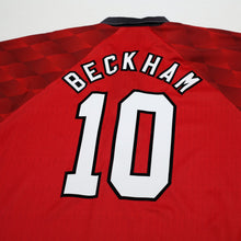 Load image into Gallery viewer, 1996/98 Beckham #10 Manchester United Vintage Umbro Home Football Shirt (L)7