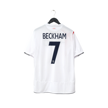 Load image into Gallery viewer, 2005/07 Beckham #7 England Vintage Umbro Home Football Shirt (L) WC 20060