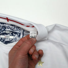 Load image into Gallery viewer, 2005/07 Beckham #7 England Vintage Umbro Home Football Shirt (L) WC 200614
