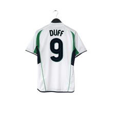 Load image into Gallery viewer, 2002/03 Duff #9 Ireland Vintage Umbro Home Football Shirt (S)0