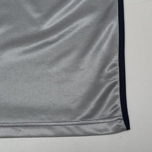Load image into Gallery viewer, 1997/98 JAMES #1 Liverpool Vintage Reebok GK Football Shirt (S) 34/369