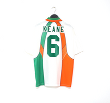 Load image into Gallery viewer, 1994/96 KEANE #6 Ireland Vintage Umbro Away Football Shirt (L)