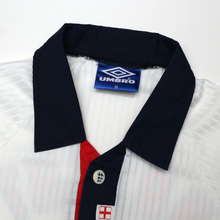 Load image into Gallery viewer, 1997/99 Owen #20 England Vintage Umbro Home Football Shirt (M) WC 199813