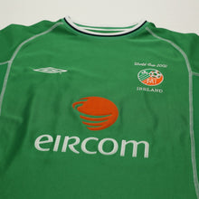 Load image into Gallery viewer, 2002/03 Robbie Keane #10 Ireland Vintage Umbro Home Football Shirt (M) 2002 WC3