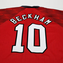 Load image into Gallery viewer, 1996/98 Beckham #10 Manchester United Vintage Umbro Home Football Shirt (L)8