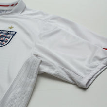 Load image into Gallery viewer, 2005/07 Beckham #7 England Vintage Umbro Home Football Shirt (XL) WC 20065
