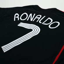 Load image into Gallery viewer, 2021/22 Ronaldo #7 Manchester United adidas Teamgeist Football Shirt (L)10