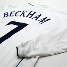 Load image into Gallery viewer, 2001/03 Beckham #7 England Vintage Umbro L/S Home Greece Football Shirt (S)12