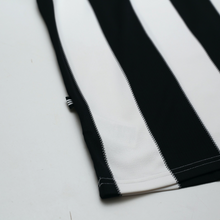Load image into Gallery viewer, 1995/97 Shearer #9 Newcastle United Retro adidas Football Shirt (XXL)8