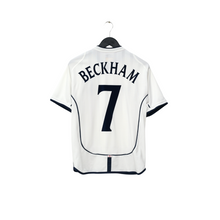 Load image into Gallery viewer, 2001/03 Beckham #7 England Vintage Umbro Home Greece Football Shirt (S) WC 20021