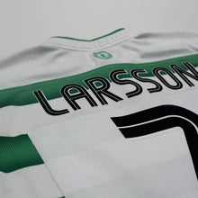 Load image into Gallery viewer, 2003/04 Larsson #7 Celtic Vintage Umbro European Home Football Shirt (L)