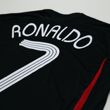 Load image into Gallery viewer, 2021/22 RONALDO #7 Manchester United adidas Teamgeist Football Shirt (M)10