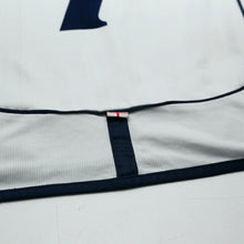 Load image into Gallery viewer, 2001/03 Beckham #7 England Vintage Umbro Home Greece Football Shirt (M)17