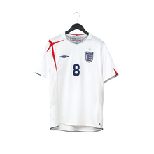 Load image into Gallery viewer, 2005/07 Lampard #8 England Vintage Umbro Home Football Shirt (L) World Cup 20061