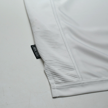 Load image into Gallery viewer, 1999/01 Scholes #8 England Vintage Umbro Home Football Shirt (L) Euro 200013