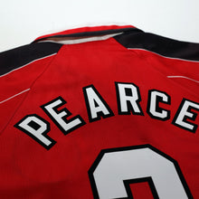 Load image into Gallery viewer, 1996/98 Pearce #3 Nottingham Forest Vintage Umbro Home Football Shirt (M)13