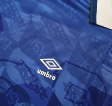 Load image into Gallery viewer, 1991/93 BRAZIL Vintage Umbro Away Football Shirt (L)10