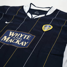 Load image into Gallery viewer, 2003/04 Smith #17 Leeds United Vintage Nike Away Football Shirt (XL)4