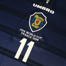Load image into Gallery viewer, 1998/00 Collins #11 Scotland Vintage Umbro Home Football Shirt (XL) 1998 WC8
