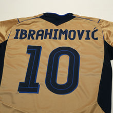 Load image into Gallery viewer, 2004/05 Ibrahimovic #10 Sweden Vintage Umbro Centenary Football Shirt (M/L)11