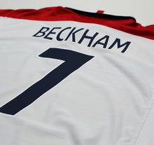 Load image into Gallery viewer, 2003/05 Beckham #7 England Vintage Umbro Home Football Shirt (XL) EURO 20049