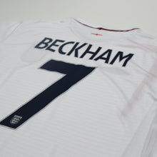 Load image into Gallery viewer, 2005/07 Beckham #7 England Vintage Umbro Home Football Shirt (XL) World Cup 2006