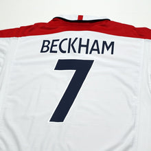 Load image into Gallery viewer, 2003/05 Beckham #7 England Vintage Umbro Home Football Shirt (L) EURO 20046