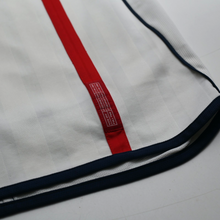 Load image into Gallery viewer, 2001/03 Beckham #7 England Vintage Umbro Home Greece Football Shirt (S) WC 20028