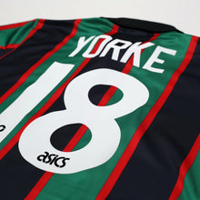 Load image into Gallery viewer, 1993/95 Yorke #18 Aston Villa Vintage Asics Away Football Shirt (M)11