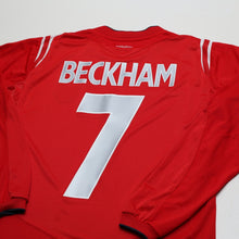 Load image into Gallery viewer, 2004/06 Beckham #7 England Vintage Umbro LS Away Football Shirt (S) EURO 20047