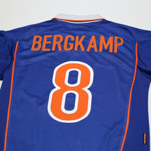 Load image into Gallery viewer, 1998/00 Bergkamp #8 Holland Vintage Nike Away Football Shirt (M) Arsenal8