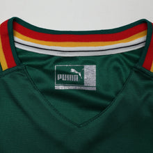 Load image into Gallery viewer, 2002 Eto'o #9 Cameroon Vintage PUMA Football Shirt Vest (M) World Cup13