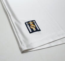 Load image into Gallery viewer, 1998/00 RAUL #7 Real Madrid Vintage Retro adidas Home Football Shirt (M)7