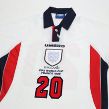 Load image into Gallery viewer, 1997/99 Owen #20 England Vintage Umbro Home Football Shirt (M/L) WC 19982