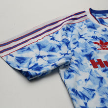 Load image into Gallery viewer, 2020/21 Manchester United Human Race adidas Football Shirt (M)6