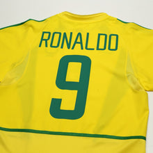 Load image into Gallery viewer, 2002/04 Ronaldo #9 Brazil Vintage Nike Home Football Shirt (S)7
