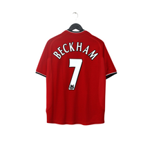 Load image into Gallery viewer, 2000/02 Beckham #7 Manchester United Vintage Umbro Home Football Shirt (M)
