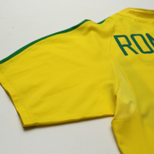 Load image into Gallery viewer, 2002/04 Ronaldo #9 Brazil Vintage Nike Home Football Shirt (S)11