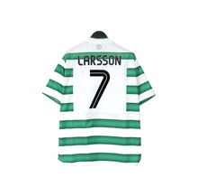 Load image into Gallery viewer, 2003/04 LARSSON #7 Celtic Vintage Umbro European Home Football Shirt (XL)