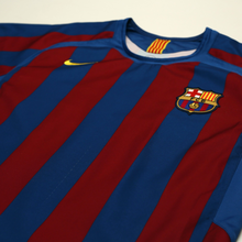 Load image into Gallery viewer, 2005/06 Ronaldinho #10 Barcelona Vintage Nike Home Football Shirt (M)4